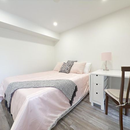 Cozy Room With Private Bath Near Don Mills Subway Toronto Dış mekan fotoğraf