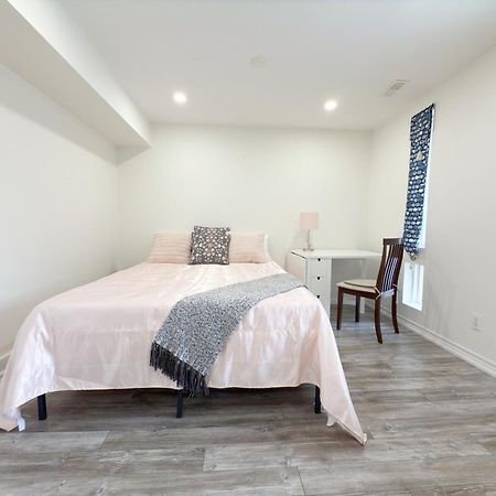 Cozy Room With Private Bath Near Don Mills Subway Toronto Dış mekan fotoğraf